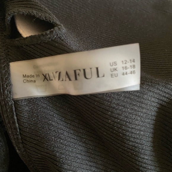 Zaful Black Sporty Bandeau Triangle Bikini Set Women’s Size XL 12-14 NWT Goth - Picture 8 of 10